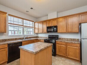 2243 Concord Dr in McHenry, IL - Building Photo - Building Photo