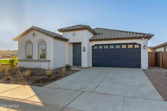 8109 E Pratt Ave in Mesa, AZ - Building Photo - Building Photo