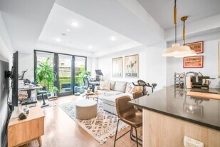 386 5th St in Jersey City, NJ - Building Photo