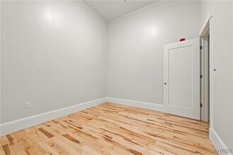 130 Pearl St in Buffalo, NY - Building Photo - Building Photo