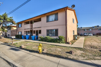 398 Grant Way in Yuba City, CA - Building Photo - Building Photo