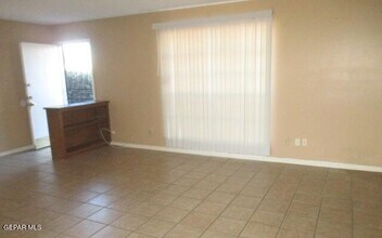 6601 Escondido Dr in El Paso, TX - Building Photo - Building Photo