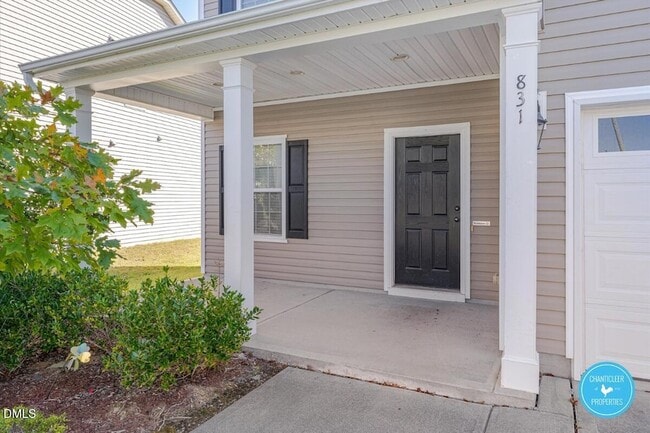 831 Ember Dr in Durham, NC - Foto de edificio - Building Photo