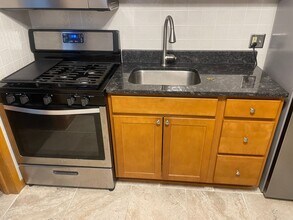 834 Allen Ave-Unit -Unit 3 in St. Paul, MN - Building Photo - Building Photo