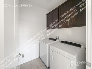 1257 La Sera Ln in Mountain House, CA - Building Photo - Building Photo