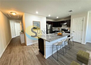 6529 Sweetbay Ln, Unit 101 in Jacksonville, FL - Building Photo - Building Photo
