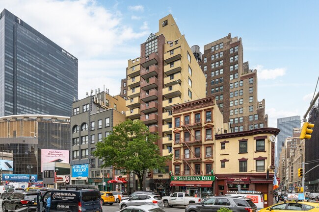 Garden Terrace Condominiums in New York, NY - Foto de edificio - Building Photo