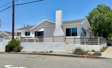 1001 8th Pl in Hermosa Beach, CA - Building Photo - Building Photo