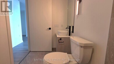 1185 Dupont St in Toronto, ON - Building Photo - Building Photo