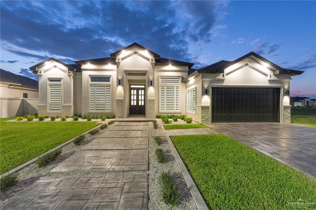 39 S 24th St in McAllen, TX - Building Photo