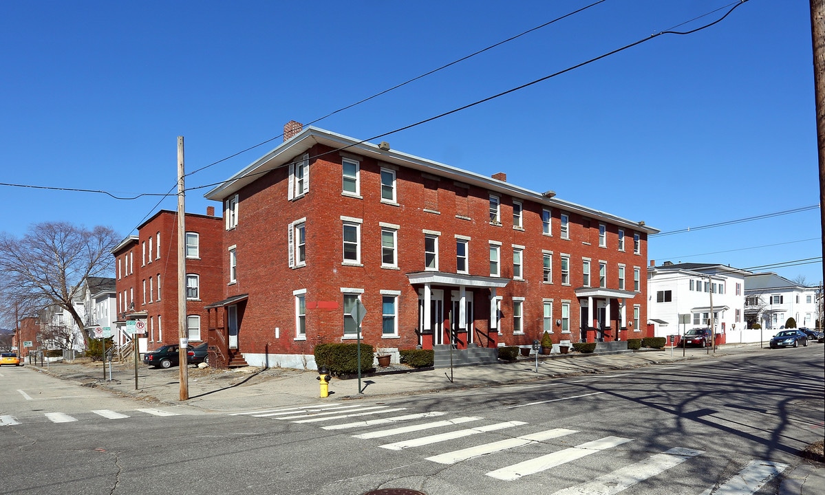 554-560 Chestnut St in Manchester, NH - Building Photo