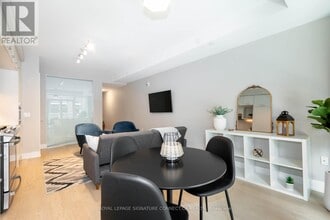 1331 Queen St E in Toronto, ON - Building Photo - Building Photo