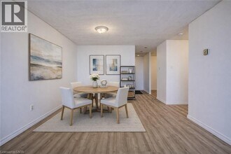 55 Green Valley Dr in Kitchener, ON - Building Photo - Building Photo