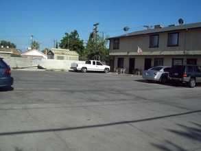 612 8th St in Bakersfield, CA - Foto de edificio - Building Photo