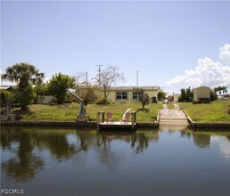 21380 Edgewater Dr in Port Charlotte, FL - Building Photo - Building Photo