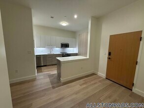 1079 Commonwealth Ave in Boston, MA - Foto de edificio - Building Photo