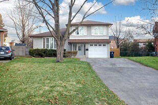 16 Wedgeport Pl in Toronto, ON - Building Photo