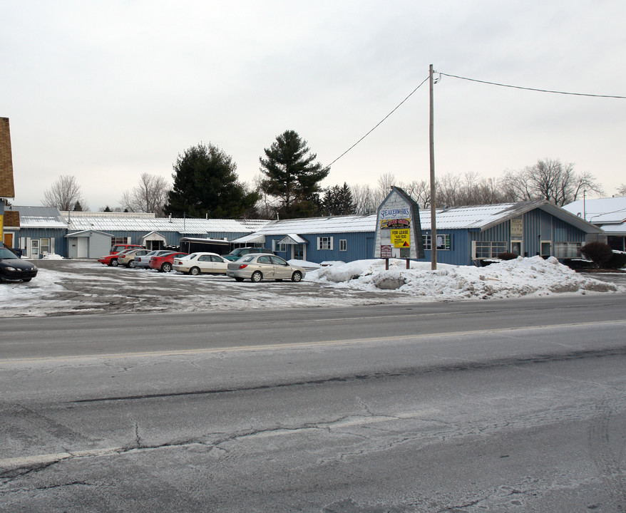 6035 E Taft Rd in North Syracuse, NY - Building Photo