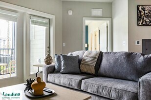 10800 Colonial Gtwy Dr, Unit 1-111 in Ft. Myers, FL - Building Photo