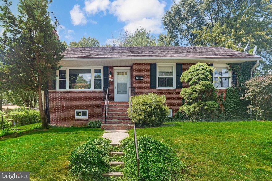 10502 Glenhaven Dr in Silver Spring, MD - Building Photo
