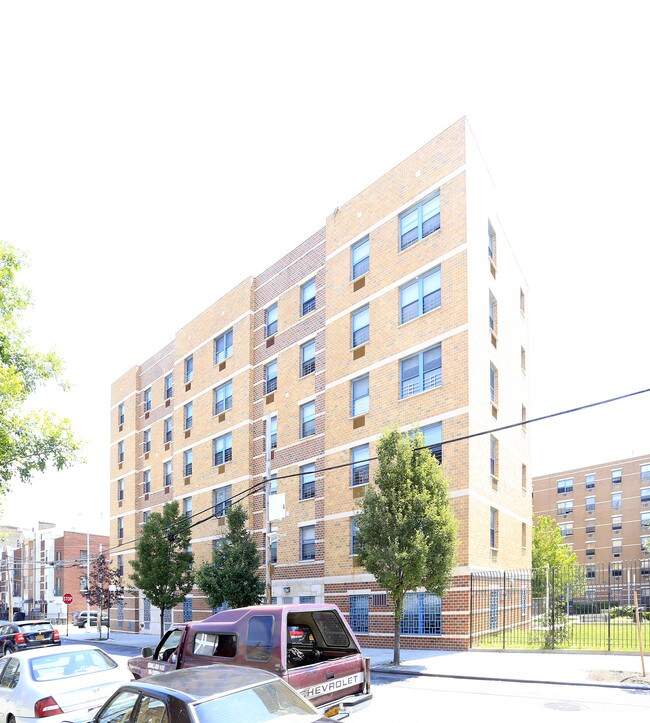 906 E 178th St in Bronx, NY - Building Photo - Building Photo