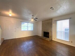 1509 Cinnamon Path in Austin, TX - Building Photo - Building Photo