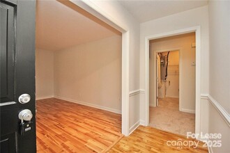 1708 Lawton Bluff Rd in Charlotte, NC - Building Photo - Building Photo