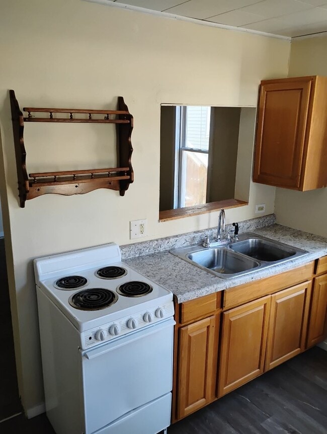 1423 5th Ave S, Unit Khaliki Apartments in Fort Dodge, IA - Foto de edificio - Building Photo