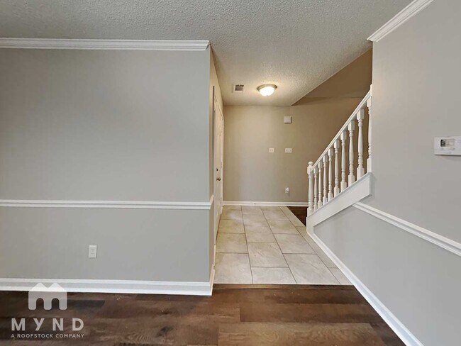 1078 Nolan Ln in Cordova, TN - Foto de edificio - Building Photo