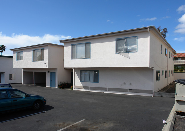 290 Mathilda Dr in Goleta, CA - Foto de edificio - Building Photo