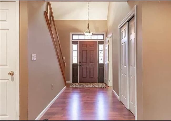 2635 Upper Way in Easton, PA - Foto de edificio - Building Photo