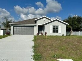 3530 NE 21st Ave in Cape Coral, FL - Building Photo