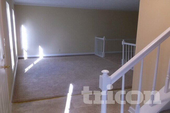 2804 Jim Owens Rd NW in Kennesaw, GA - Foto de edificio - Building Photo