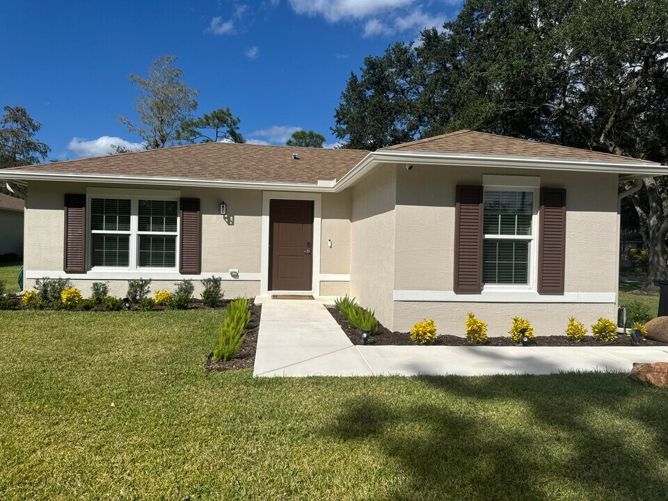 12538 Pineacre Ln in Wellington, FL - Building Photo