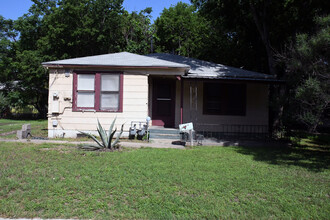 4902 Caswell Ave in Austin, TX - Building Photo - Building Photo