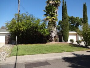 4209 Horgan Way in Sacramento, CA - Building Photo - Building Photo