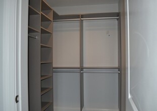 728 E Broadway, Unit 404 in Boston, MA - Foto de edificio - Building Photo