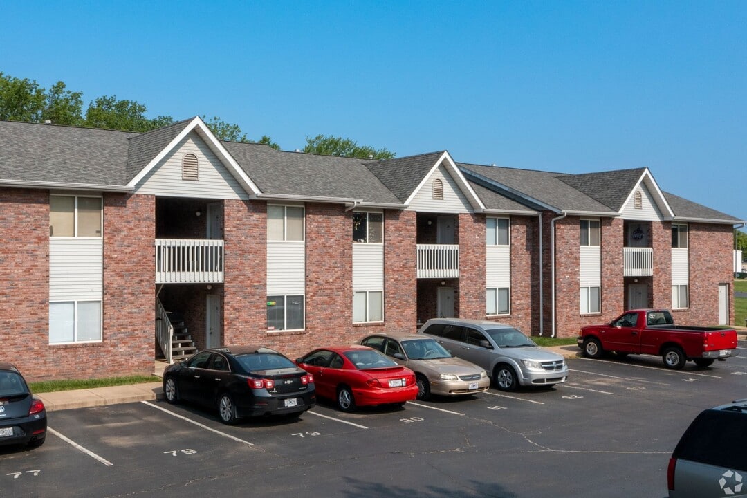 Columbia Park Apartments in Park Hills, MO - Building Photo