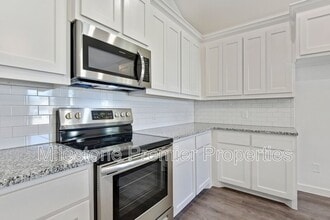 718 W Texas St in Denison, TX - Building Photo - Building Photo