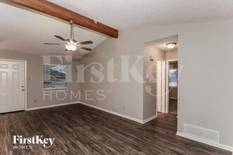 202 Carolyn Dr in Sanger, TX - Foto de edificio - Building Photo