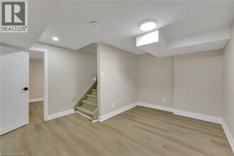 2091 Bridge Rd in Oakville, ON - Building Photo - Building Photo