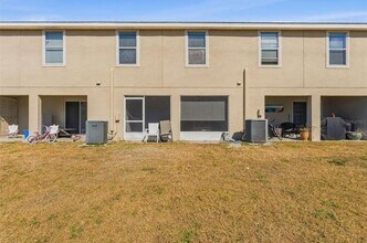 27540 Desert Willow Way in Wesley Chapel, FL - Foto de edificio - Building Photo