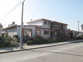 3340 Missouri Ave in South Gate, CA - Building Photo