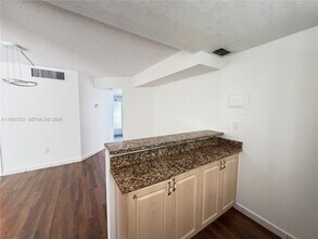 9201 Lime Bay Blvd in Tamarac, FL - Building Photo - Building Photo