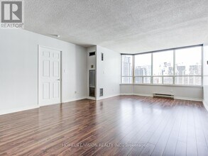 30 Greenfield Ave in Toronto, ON - Building Photo - Building Photo