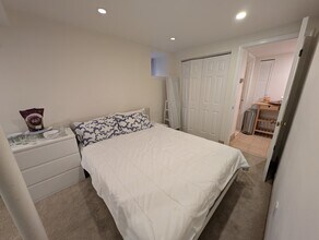 818 A St SE in Washington, DC - Building Photo - Building Photo