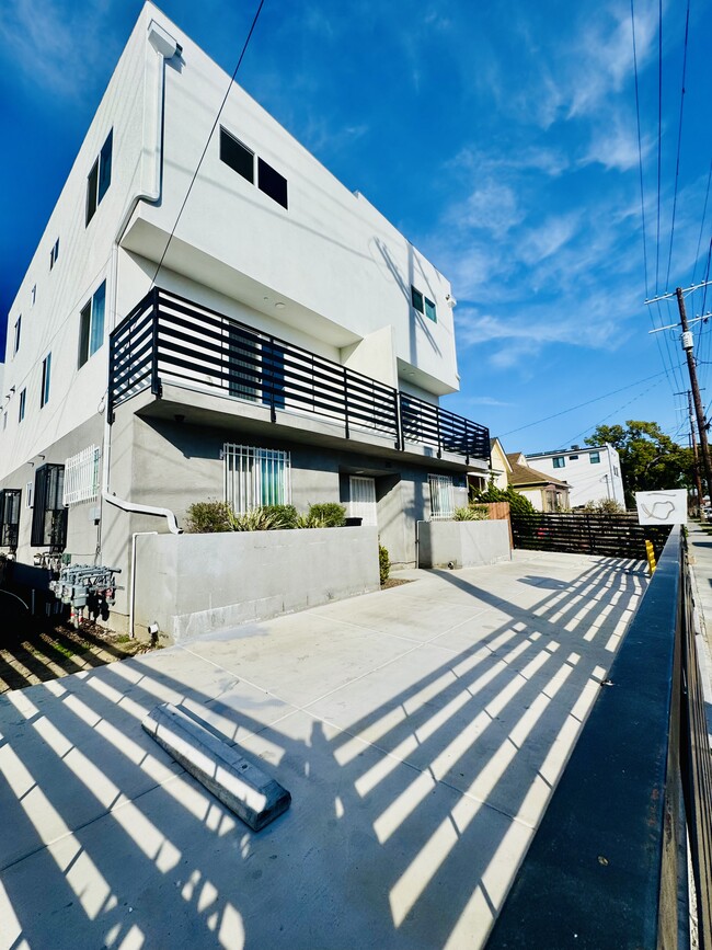 property at 215 E 29th St
