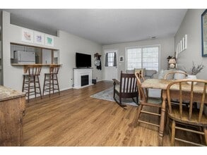 1942 Grant Alcove in Eagan, MN - Building Photo - Building Photo