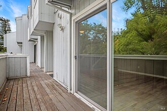 165 Oddstad Dr, Unit 61 in Vallejo, CA - Building Photo - Building Photo