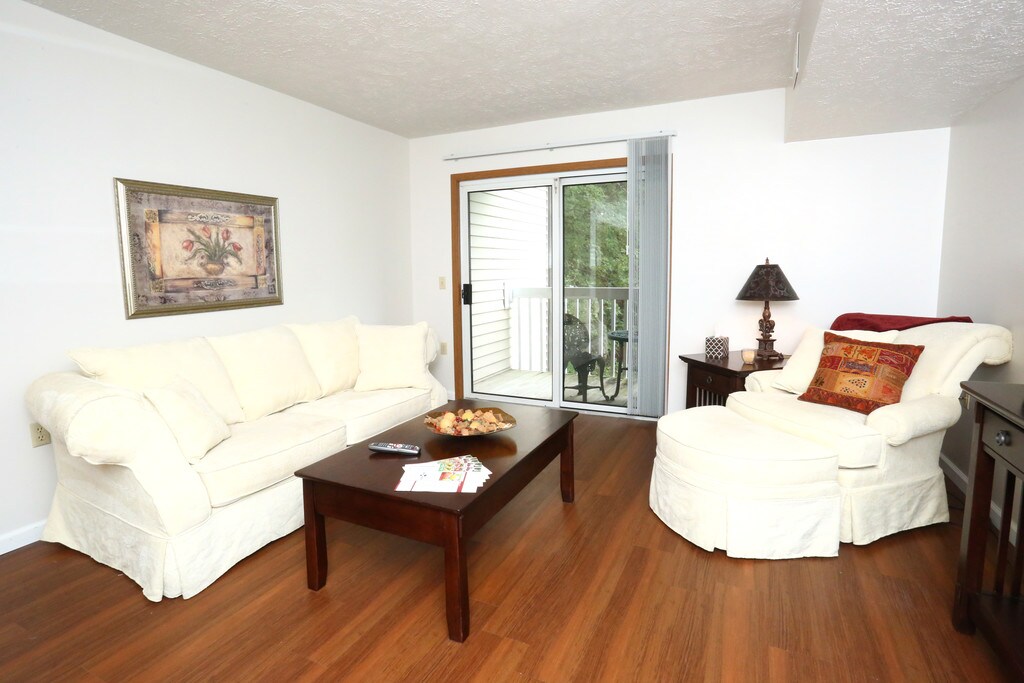 Yorkshire Place Apartments in Howell, MI